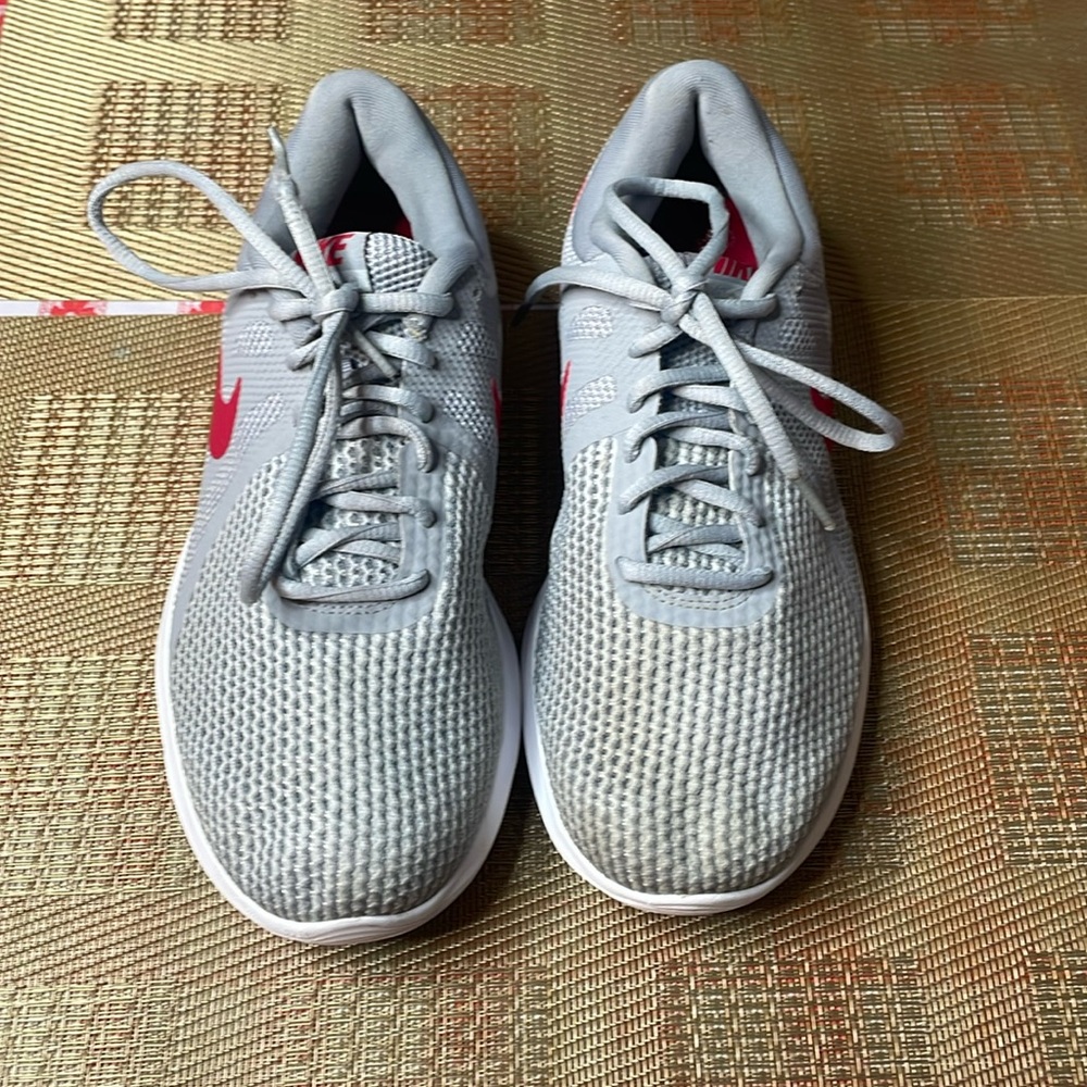 Nike Revolution 4 Athletic AA7402-006 Running Sneakers Men's Size 7W Gray